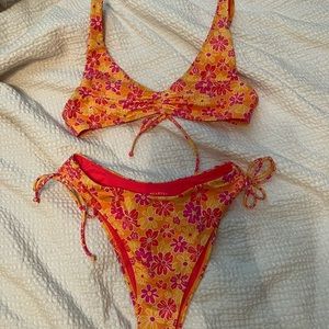 Super cute floral swim